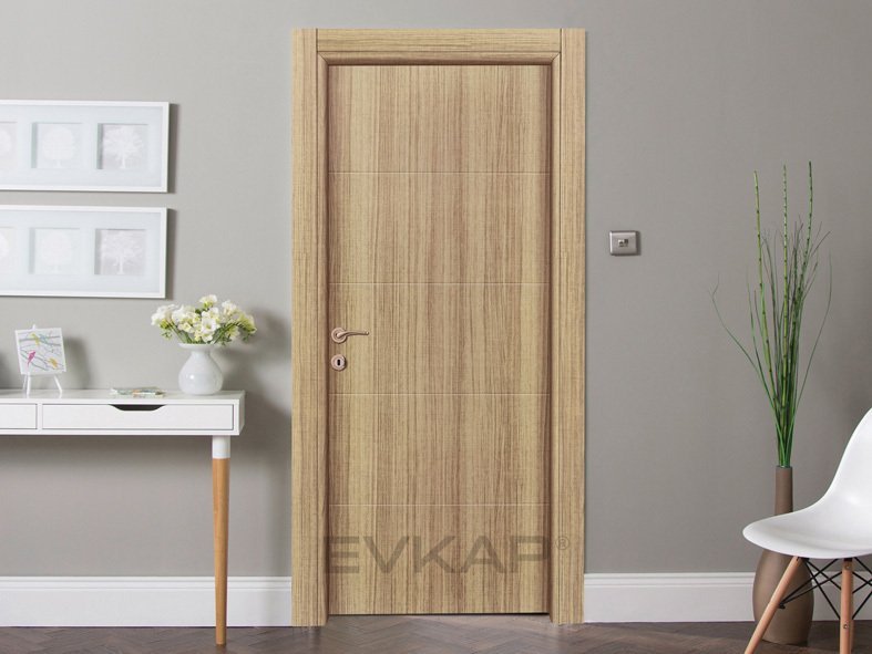 Porte intérieure classique en bois PVC - Porte EVKAP