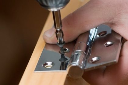how-to-install-the-door-hinges